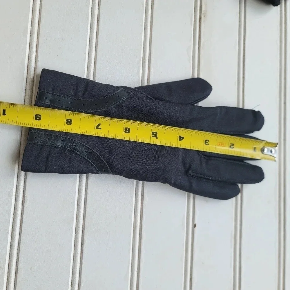 Vintage Thinsulate Black Stretch Leather  Fleece Lined Nylon Gloves OS